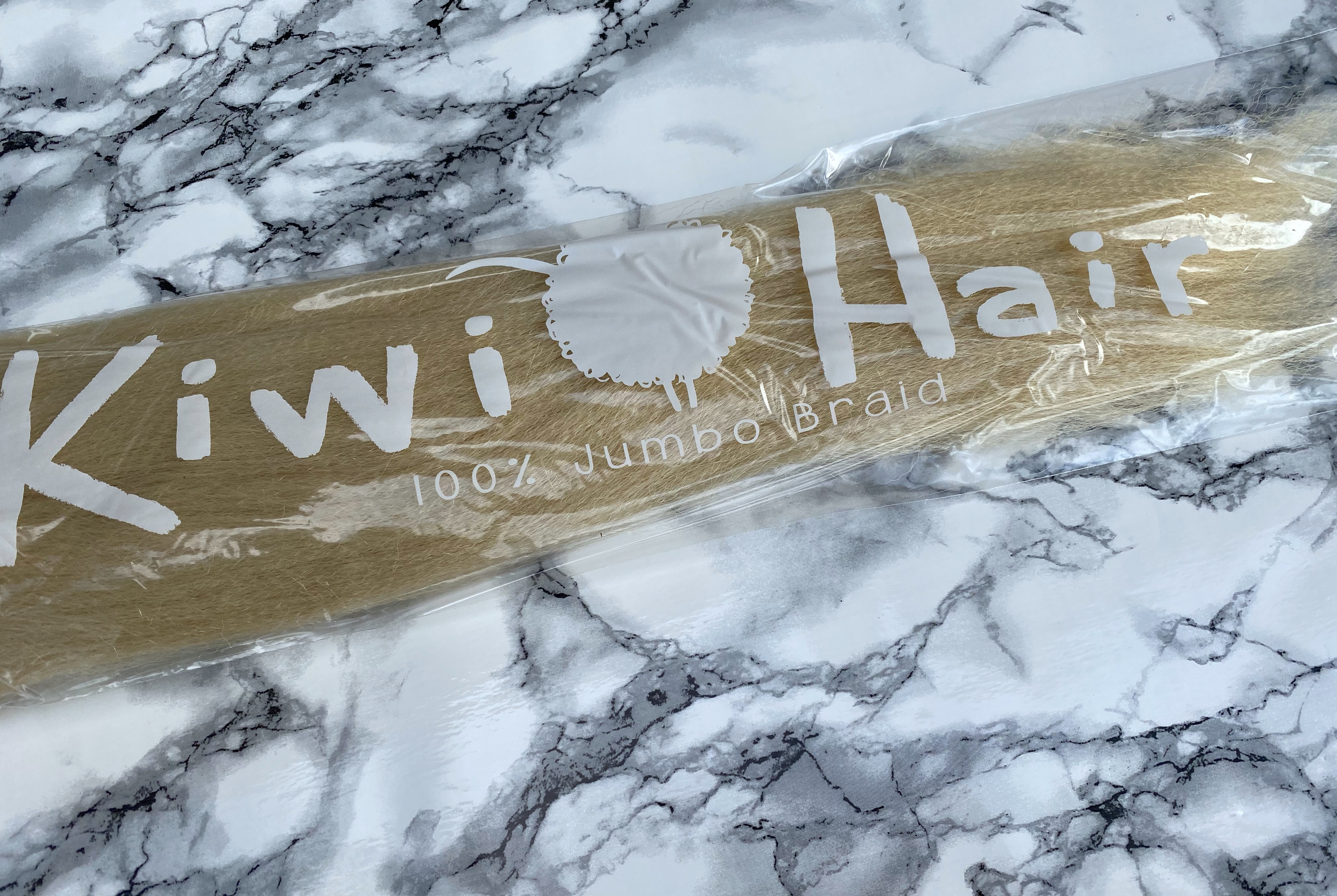 100% Jumbo Braid - 613 - Blond