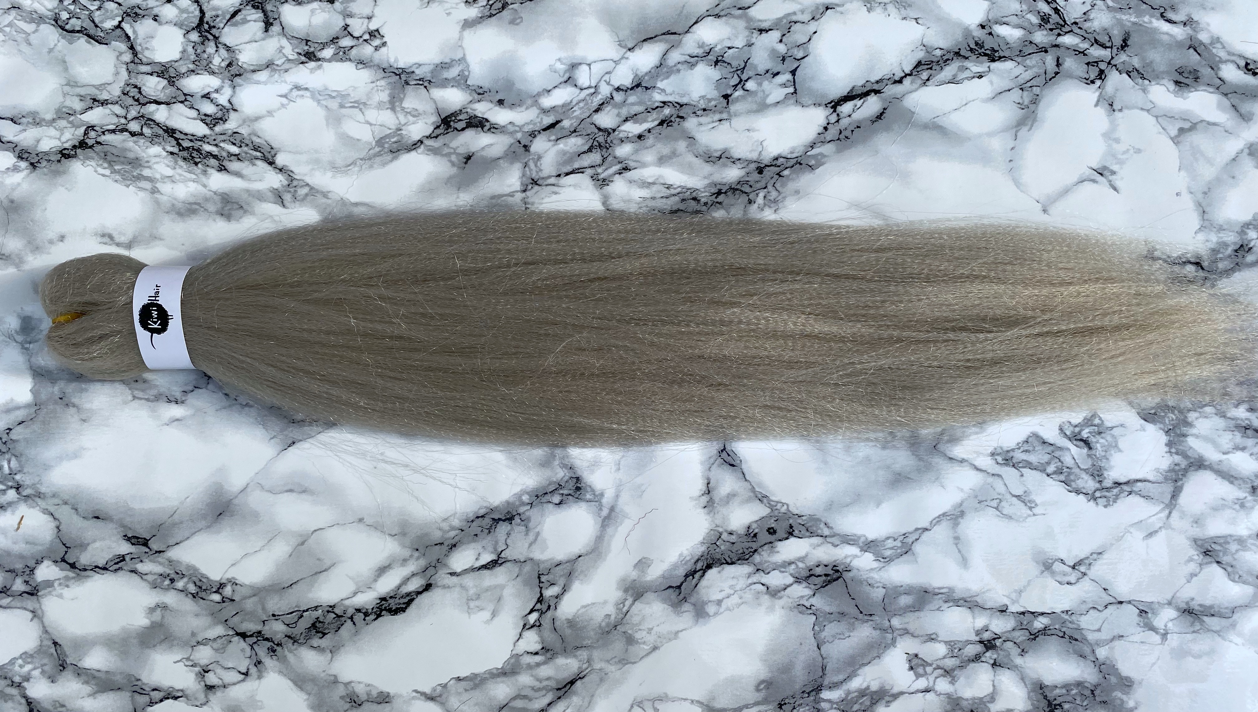 100% Jumbo Braid - 60 - šedá 